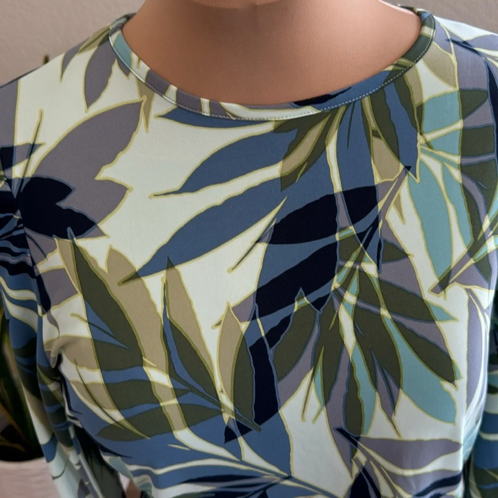 Hang Ten sun protection size L has 1 pocket - Picture 2 of 5